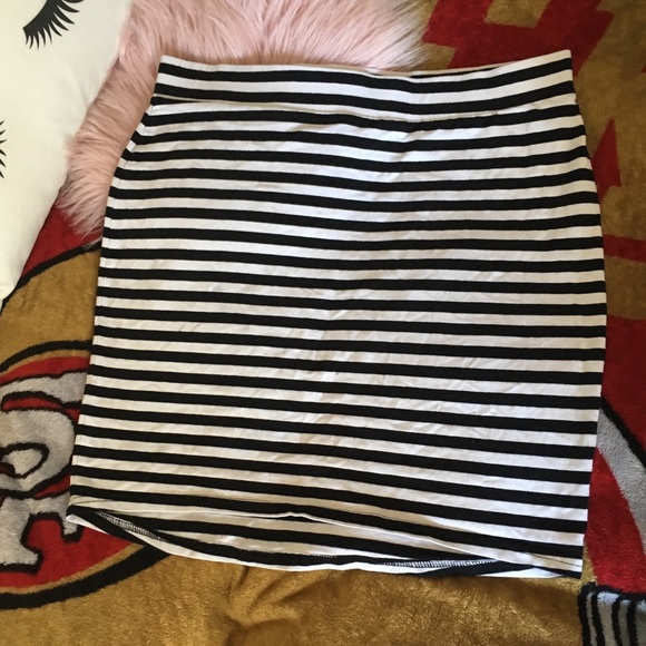 Striped stretchy Medium H&M Mini skirt - Picture 1 of 7